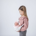 Lalka Antonio Juan Mi Pequeno Reborn Tufi con fular portabebé  82309 33cm 